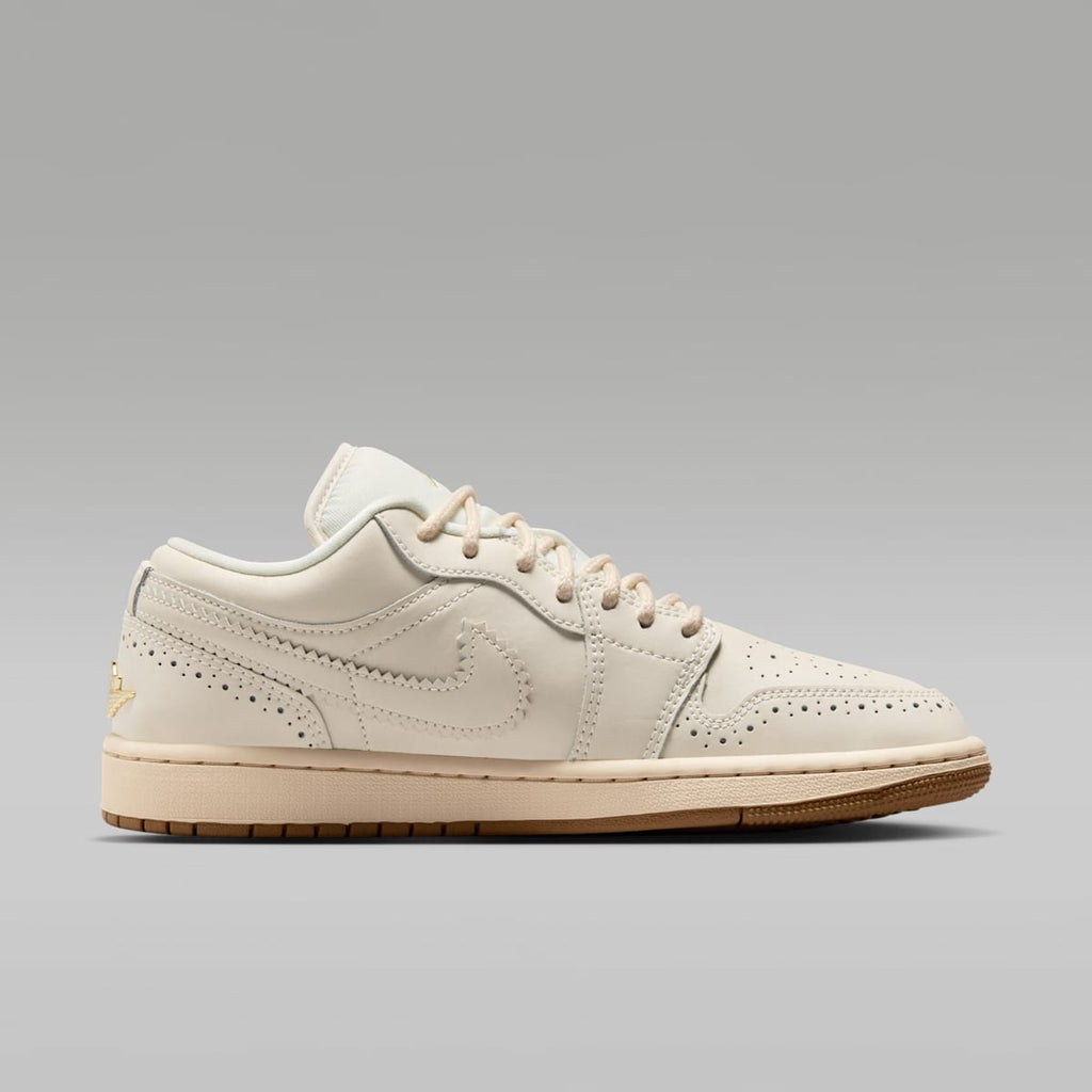 Air Jordan 1 Low SE Women's Shoes - Chalk/Metallic Gold/Pearl White/Chalk - Image 3