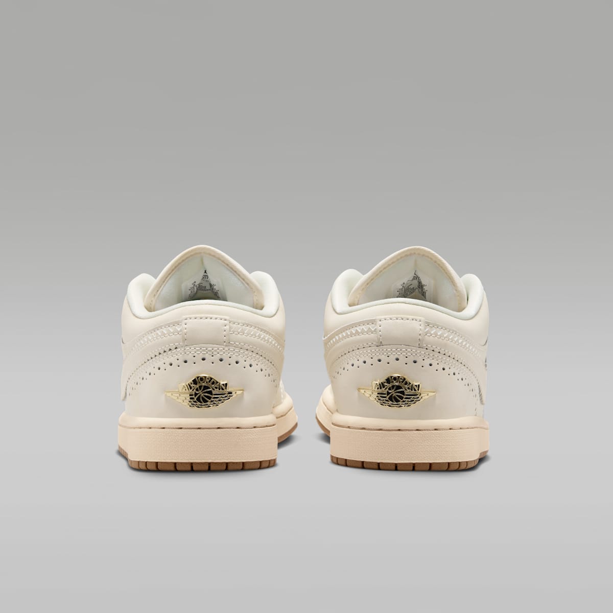 Air Jordan 1 Low SE Women's Shoes - Chalk/Metallic Gold/Pearl White/Chalk - Image 6