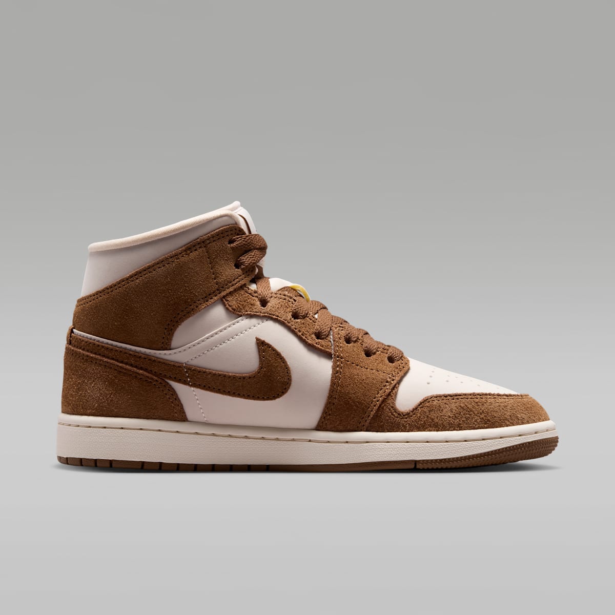 Air Jordan 1 Mid Women's Shoes - Light British Tan/Chalk - Image 3