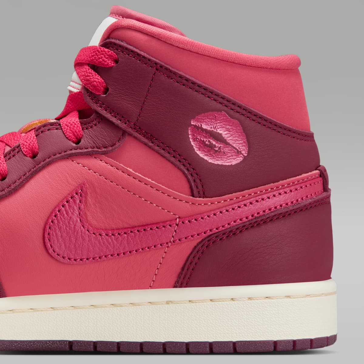 Air Jordan 1 Mid SE Women's Shoes - Team Red/Pueblo Red/Pale Ivory/Sierra Red - Image 10