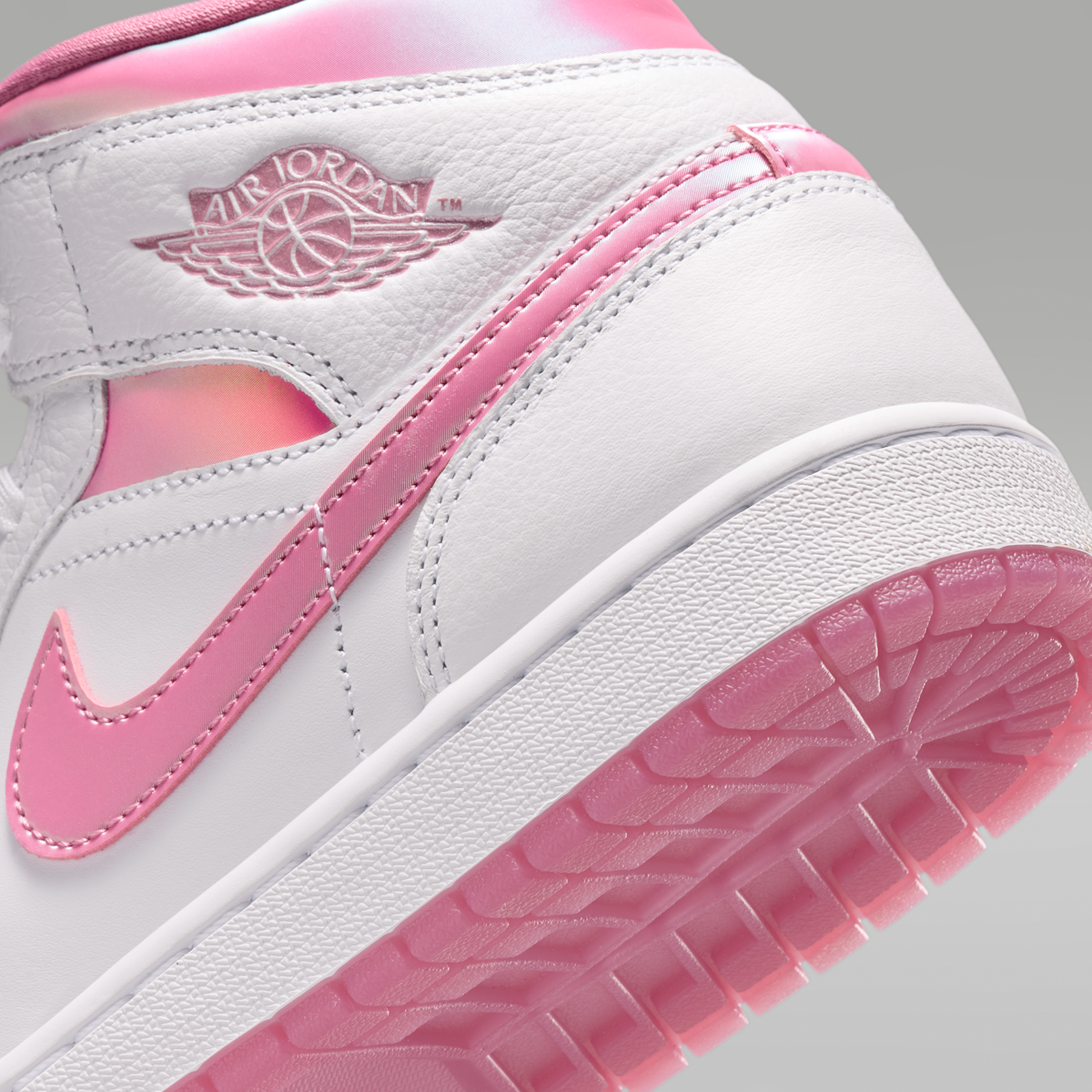 Air Jordan 1 Mid SE Women's Shoes - White/Desert Berry