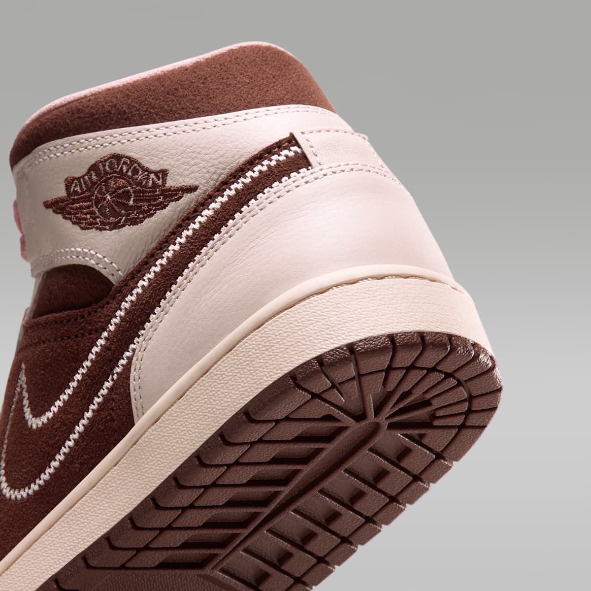 Air Jordan 1 Mid SE Women's Shoes - Cacao Wow/Rust Pink/Pearl White - Image 8