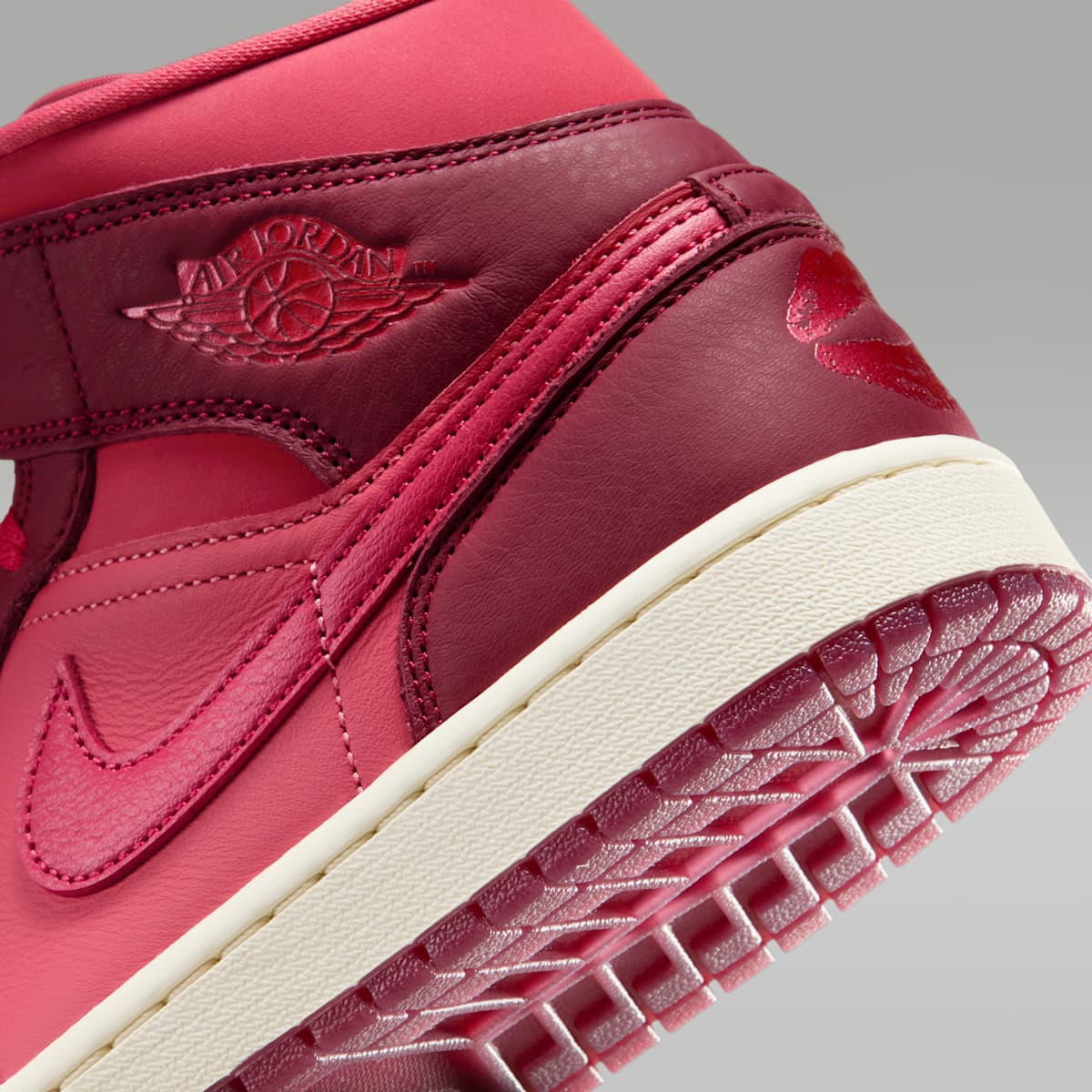 Air Jordan 1 Mid SE Women's Shoes - Team Red/Pueblo Red/Pale Ivory/Sierra Red - Image 8