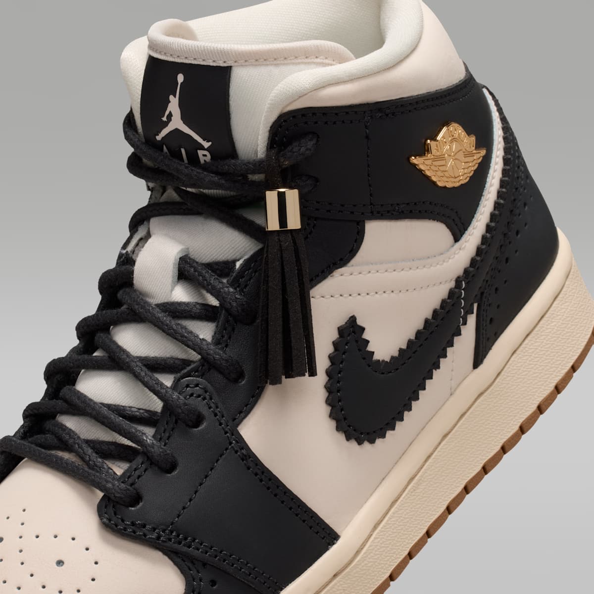 Air Jordan 1 Mid SE Women's Shoes - Off Noir/Chalk/Pearl White/Chalk