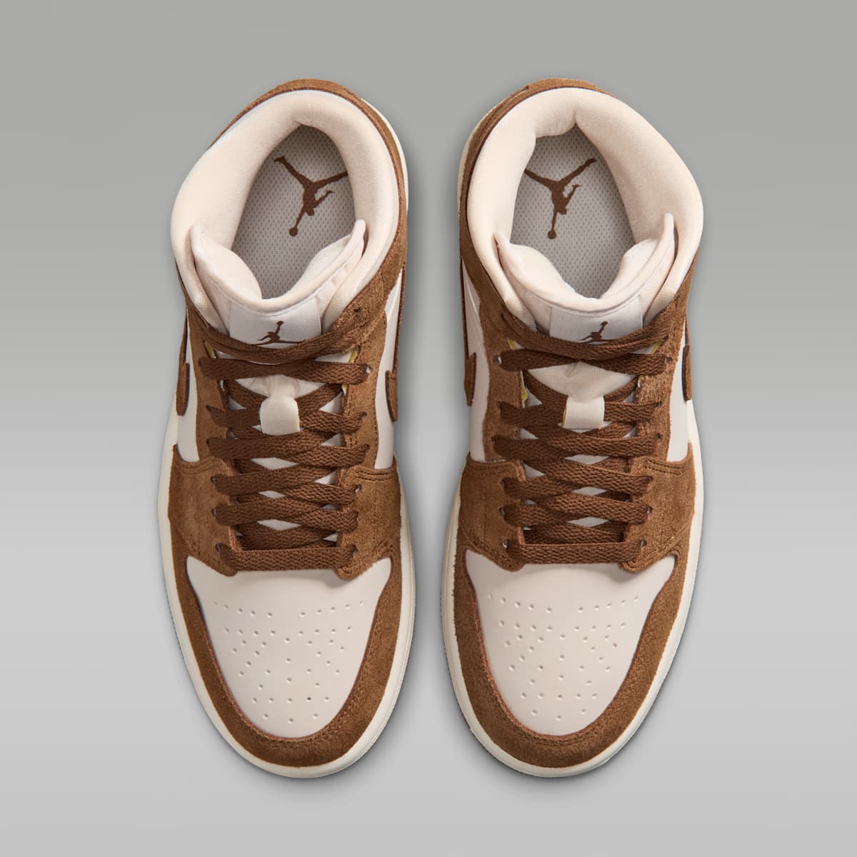 Air Jordan 1 Mid Women's Shoes - Light British Tan/Chalk - Image 4