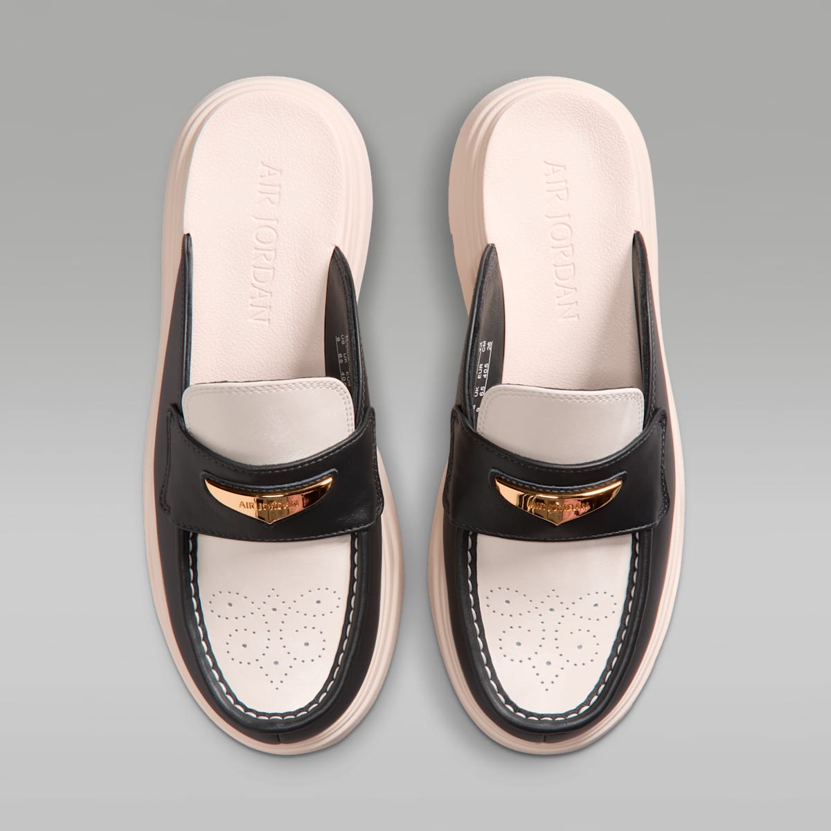 Air Jordan Mule SE Women's Mules - Off Noir/Chalk/Metallic Gold