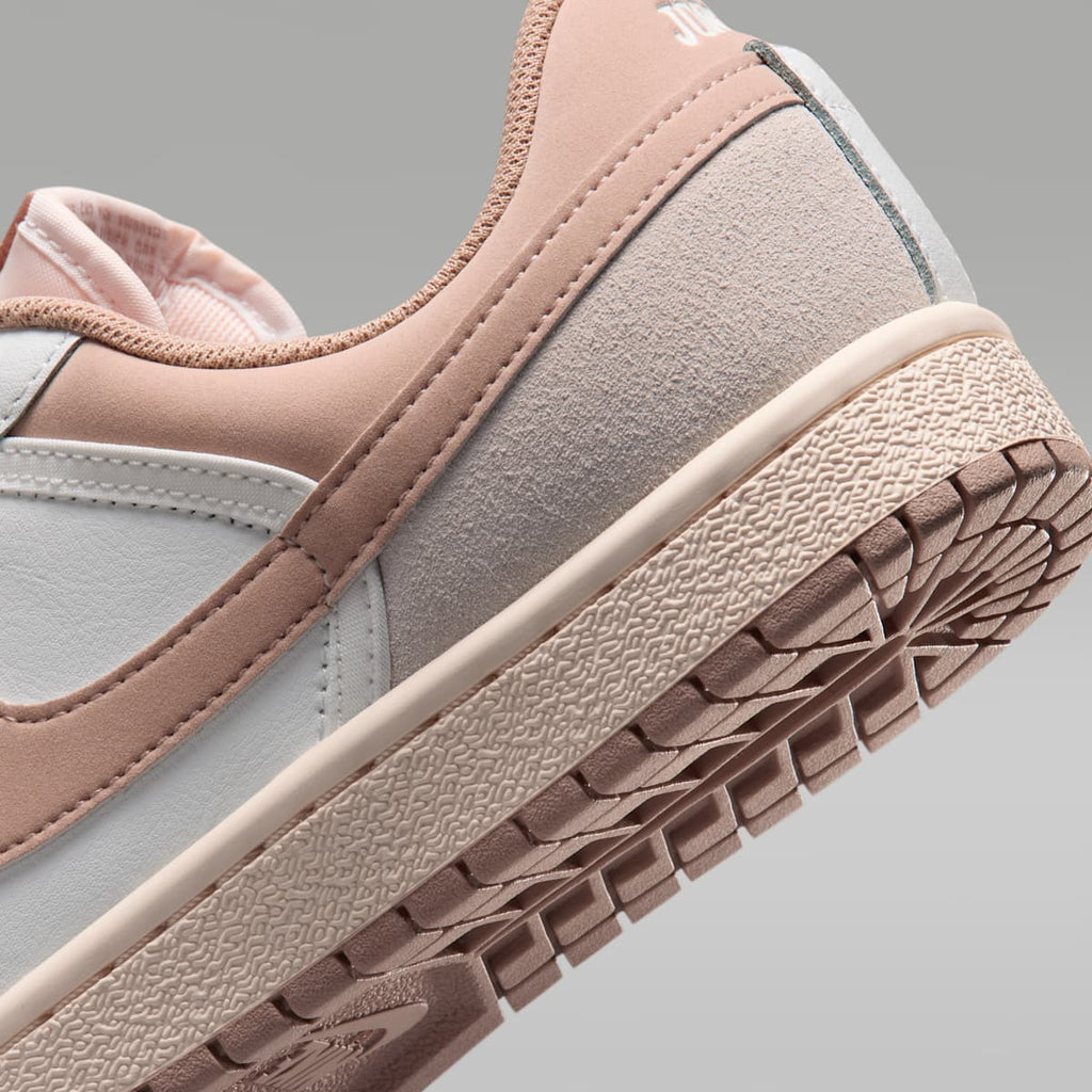 Air Jordan Skyline Low Women's Shoes - Summit White/Sail/Legend Medium Brown