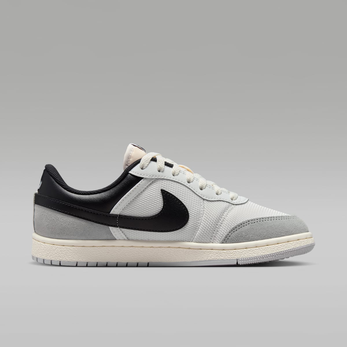 Air Jordan Skyline Low Women's Shoes - Summit White/Light Smoke Grey/Sail/Black - Image 3
