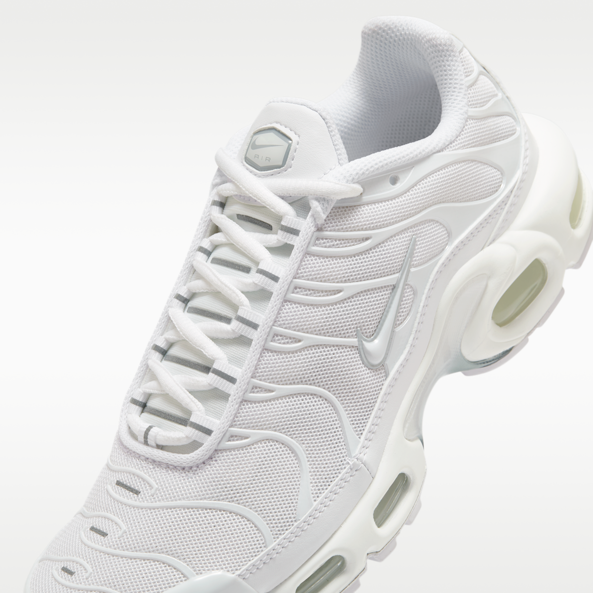 Nike Air Max Plus Women's Shoes - White/Pure Platinum/White