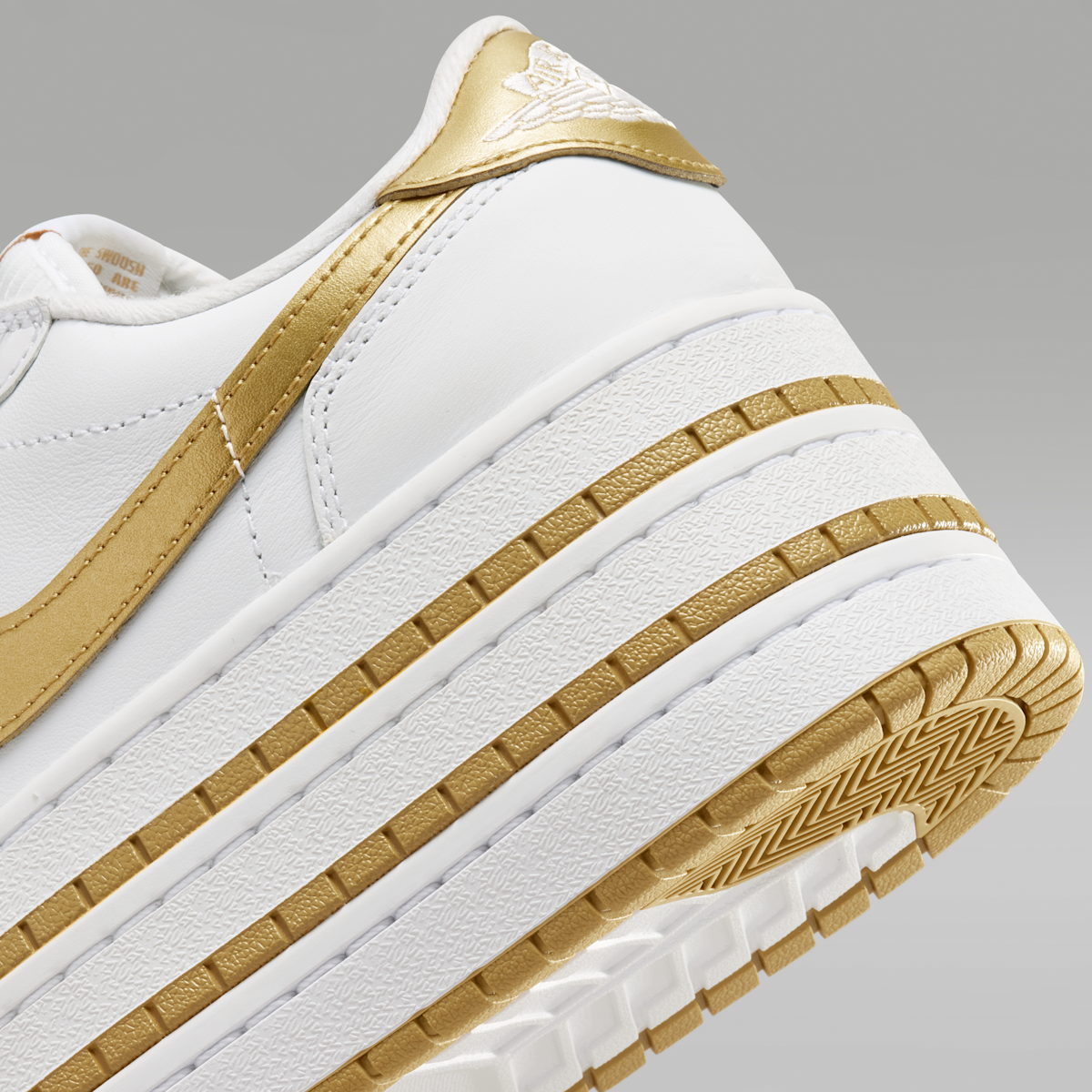 Air Jordan 1 Triple Stack SE Women's Shoes - White/Metallic Gold/White