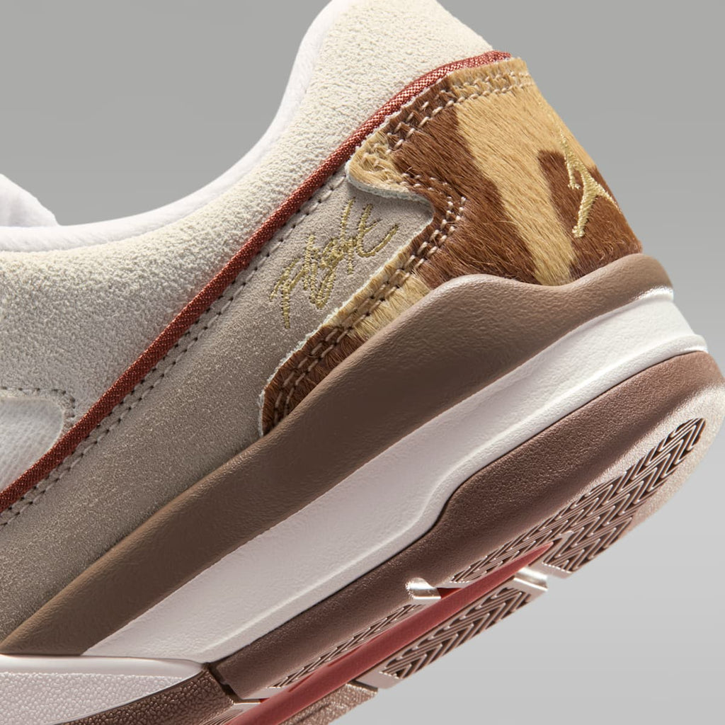 Jordan Flight Court SE Women's Shoes - Sail/Sail/Dusty Peach/Metallic Gold