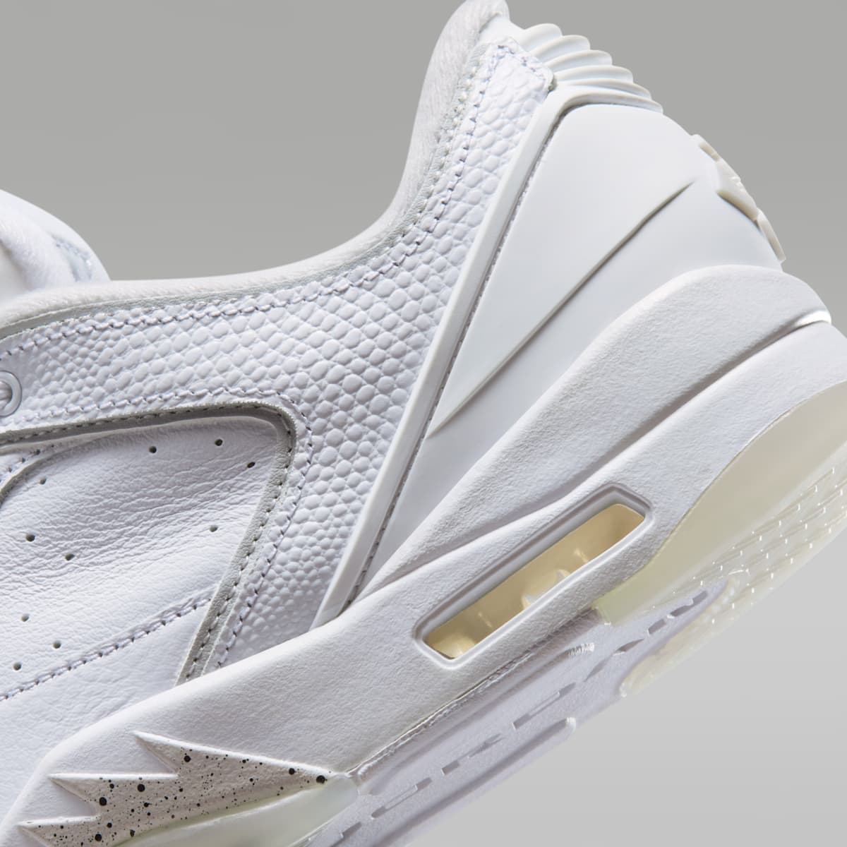 Jordan Sixty Plus Low Women's Shoes - White/Anthracite/Neutral Grey - Image 8