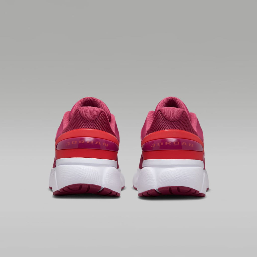 Jordan Trunner Flow Women's Shoes - Sweet Beet/Pale Ivory/Desert Berry/Track Red - Image 6