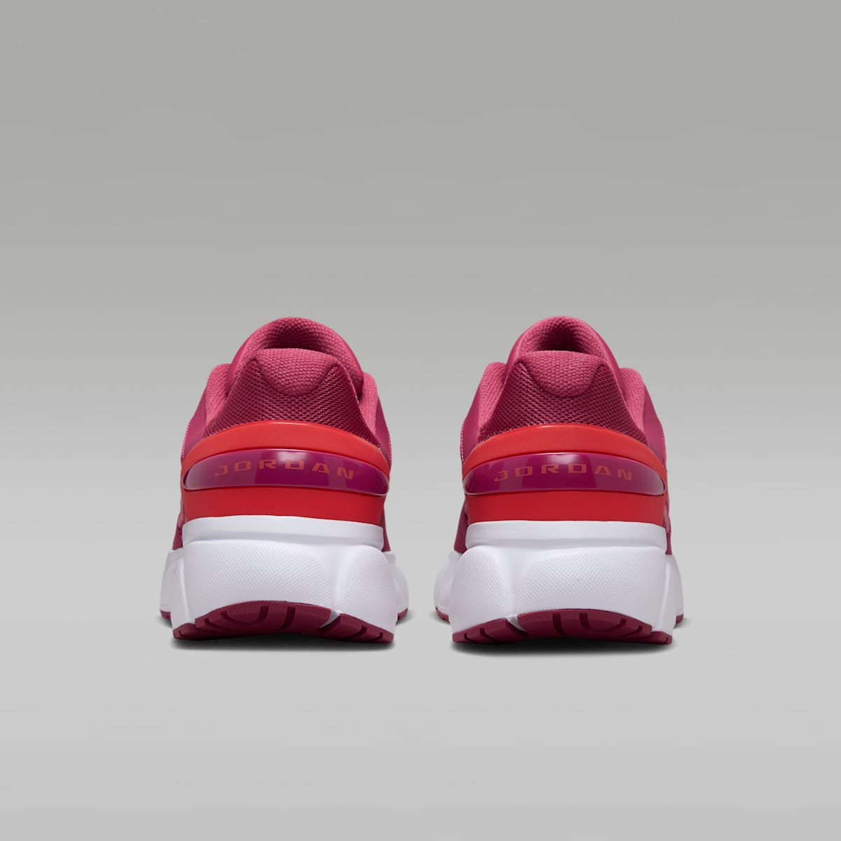Jordan Trunner Flow Women's Shoes - Sweet Beet/Pale Ivory/Desert Berry/Track Red - Image 6