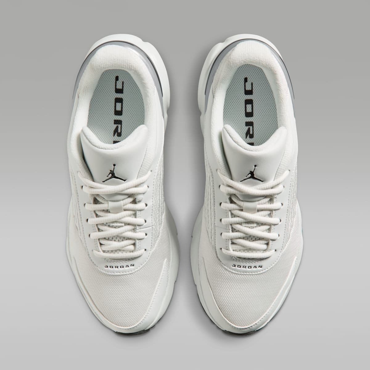 Jordan Trunner Flow Women's Shoes - Summit White/Metallic Silver/Black - Image 4