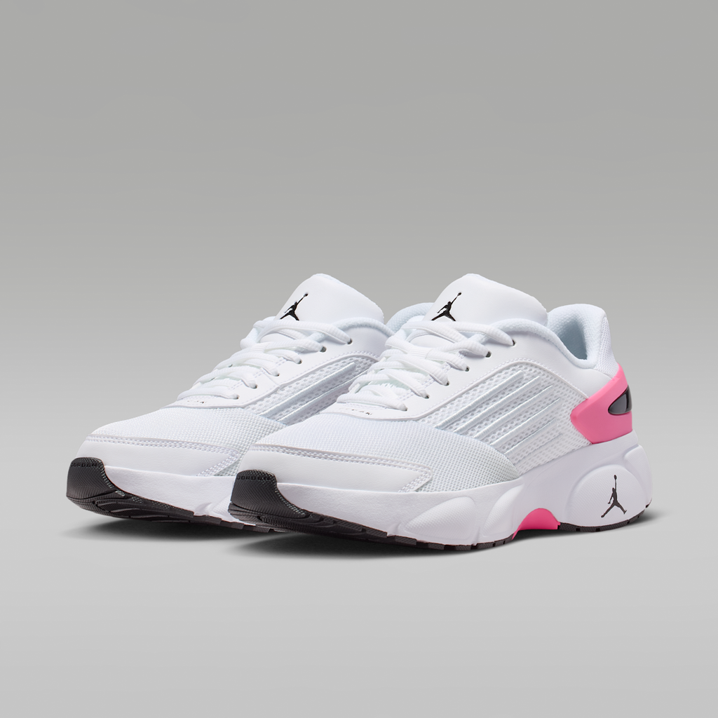 Jordan Trunner Flow Women's Shoes - White/Black/Pure Platinum/Pinksicle