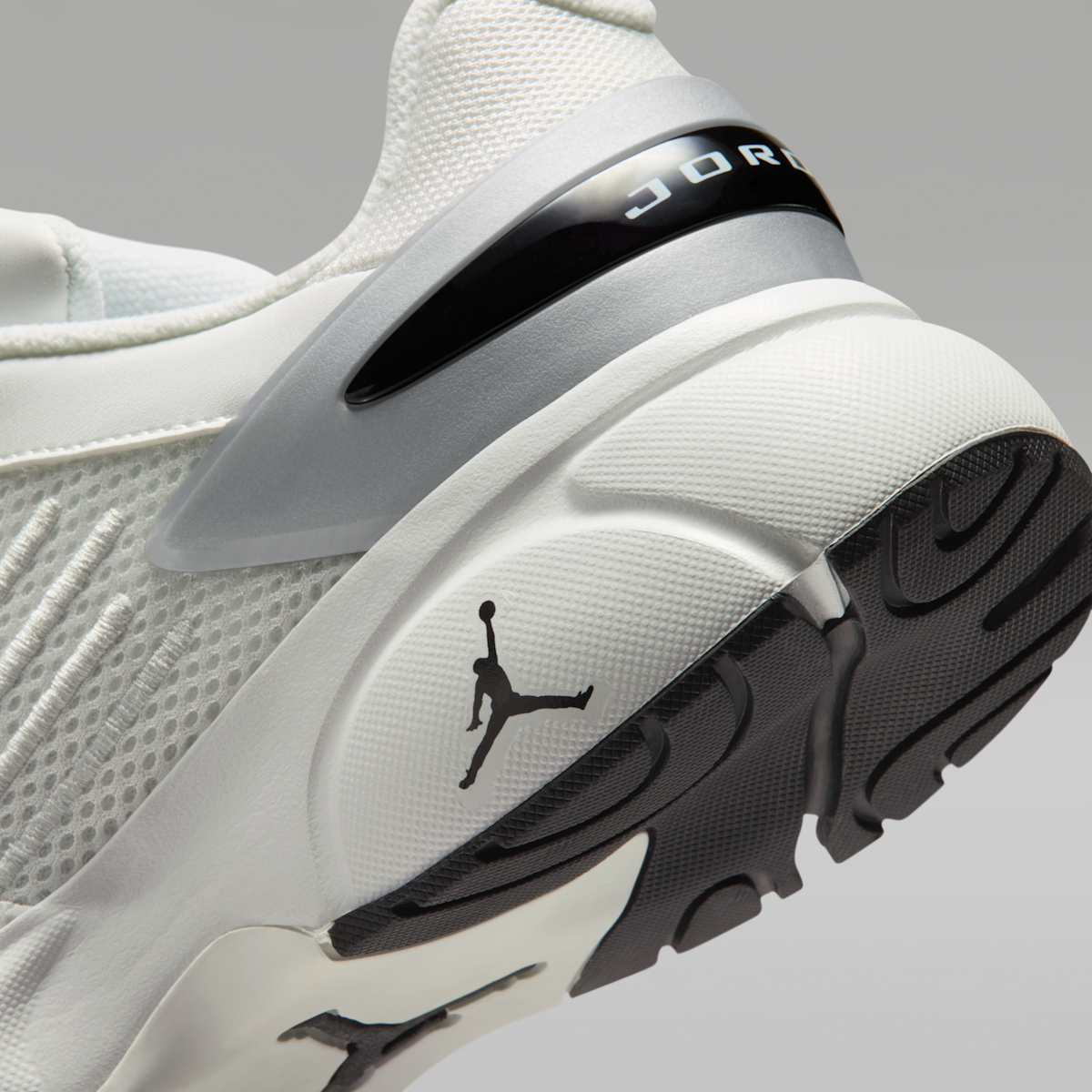 Jordan Trunner Flow Women's Shoes - Summit White/Metallic Silver/Black