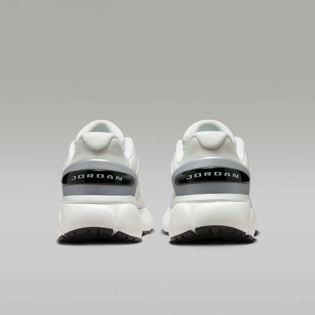 Jordan Trunner Flow Women's Shoes - Summit White/Metallic Silver/Black - Image 6