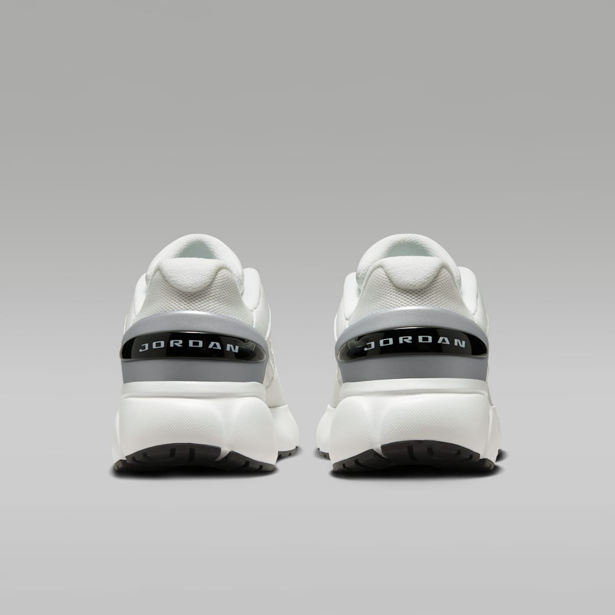 Jordan Trunner Flow Women's Shoes - Summit White/Metallic Silver/Black - Image 6