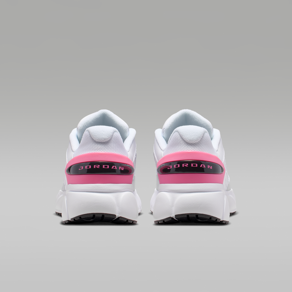 Jordan Trunner Flow Women's Shoes - White/Black/Pure Platinum/Pinksicle