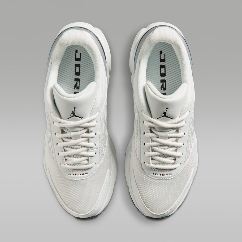Jordan Trunner Flow Women's Shoes - Summit White/Metallic Silver/Black