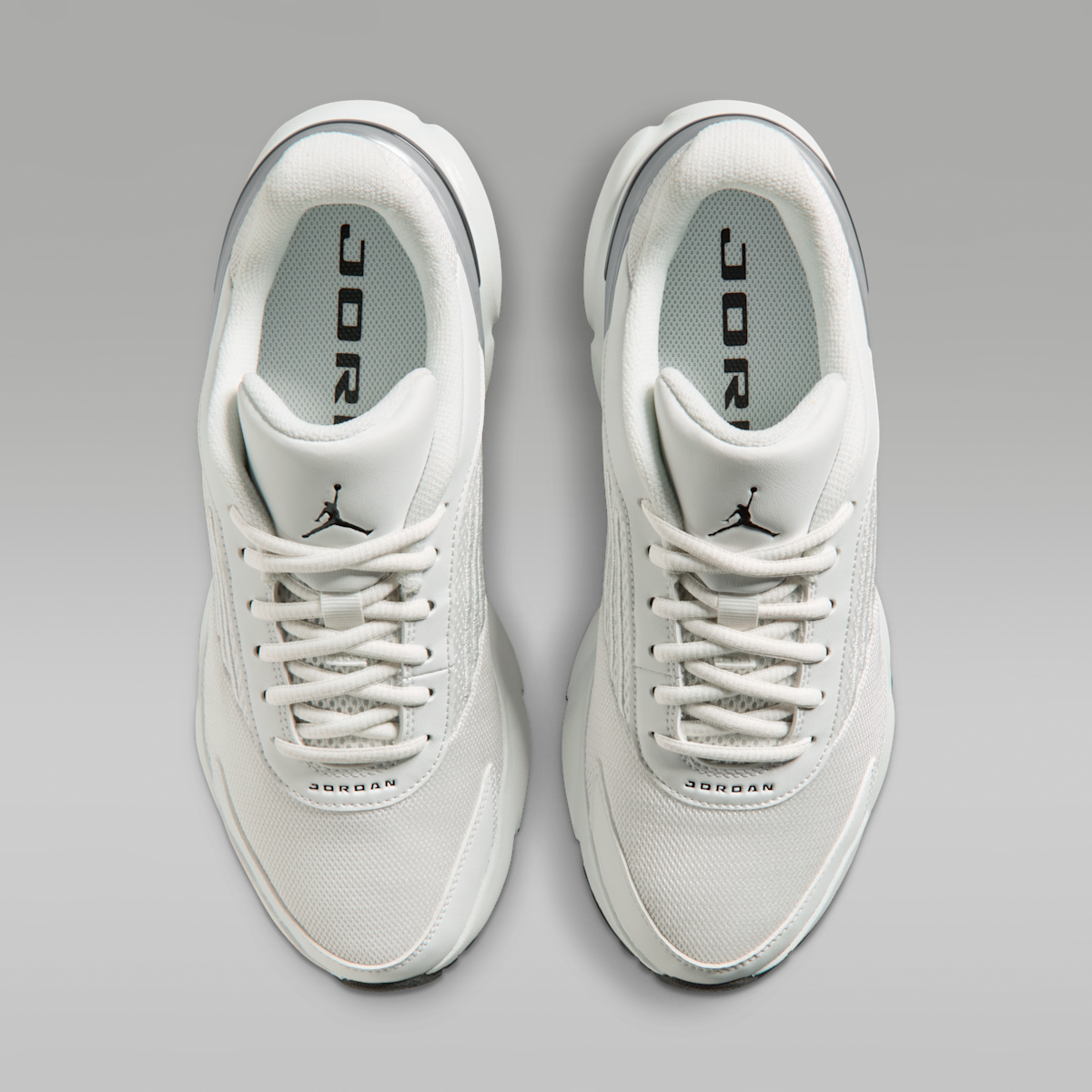 Jordan Trunner Flow Women's Shoes - Summit White/Metallic Silver/Black