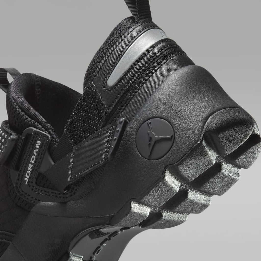 Jordan Trunner LX Women's Shoes - Black/Black/Black - Image 8