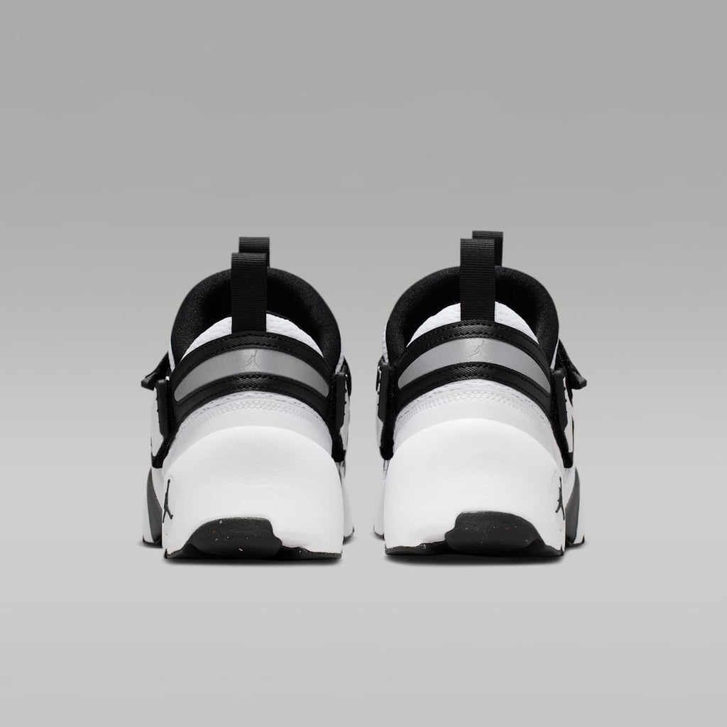Jordan Trunner LX Women's Shoes - White/Reflective Silver/Black