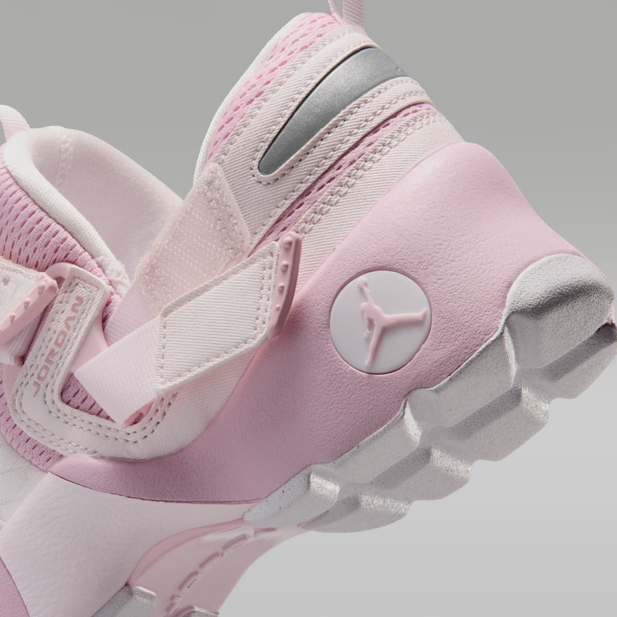 Jordan Trunner LX Women's Shoes - Iced Carmine/Pearl Pink/Reflective Silver/Iced Carmine