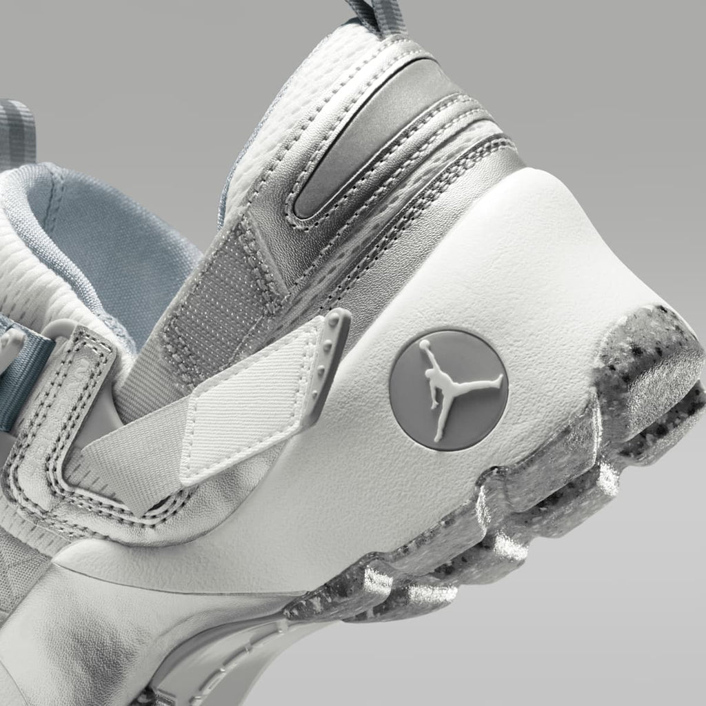 Jordan Trunner LX Women's Shoes - Wolf Grey/Reflective Silver/Summit White - Image 8