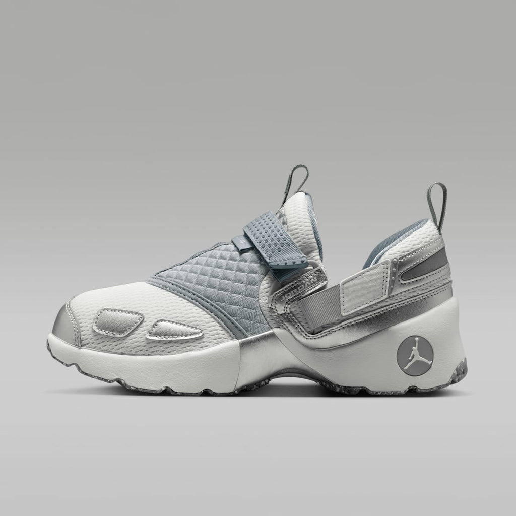 Jordan Trunner LX Women's Shoes - Wolf Grey/Reflective Silver/Summit White - Image 1