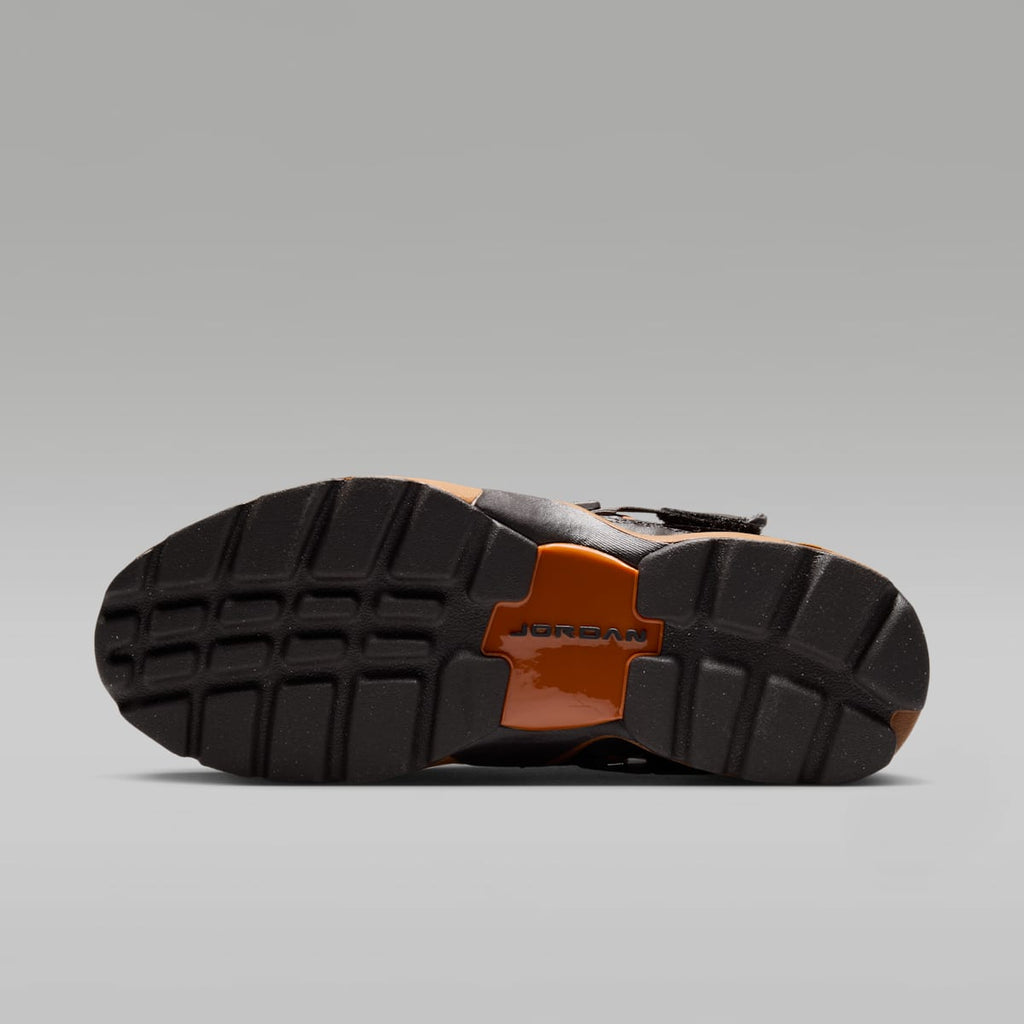 Jordan Trunner LX Women's Shoes - Light British Tan/Reflective Silver/White/Desert Orange - Image 2