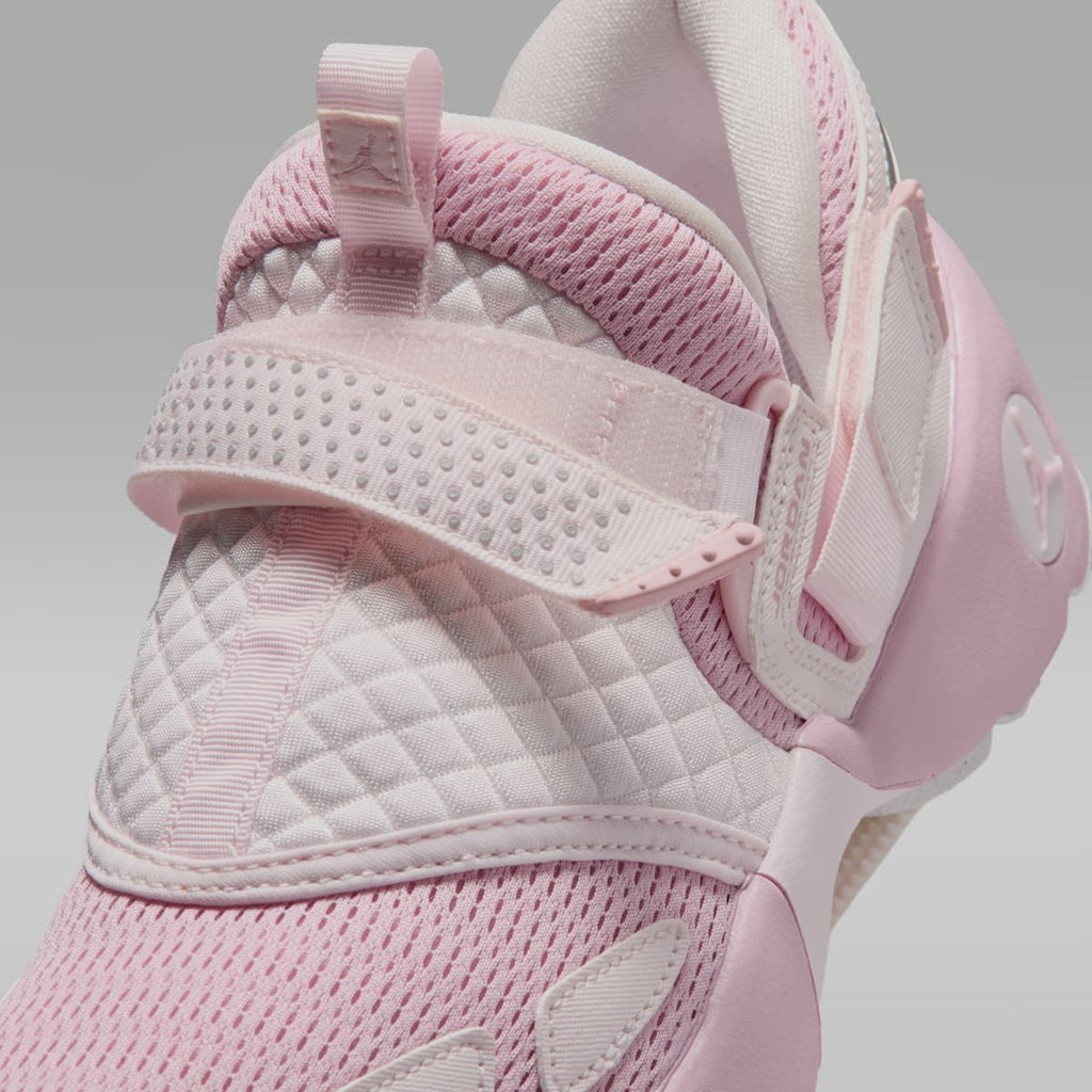 Jordan Trunner LX Women's Shoes - Iced Carmine/Pearl Pink/Reflective Silver/Iced Carmine