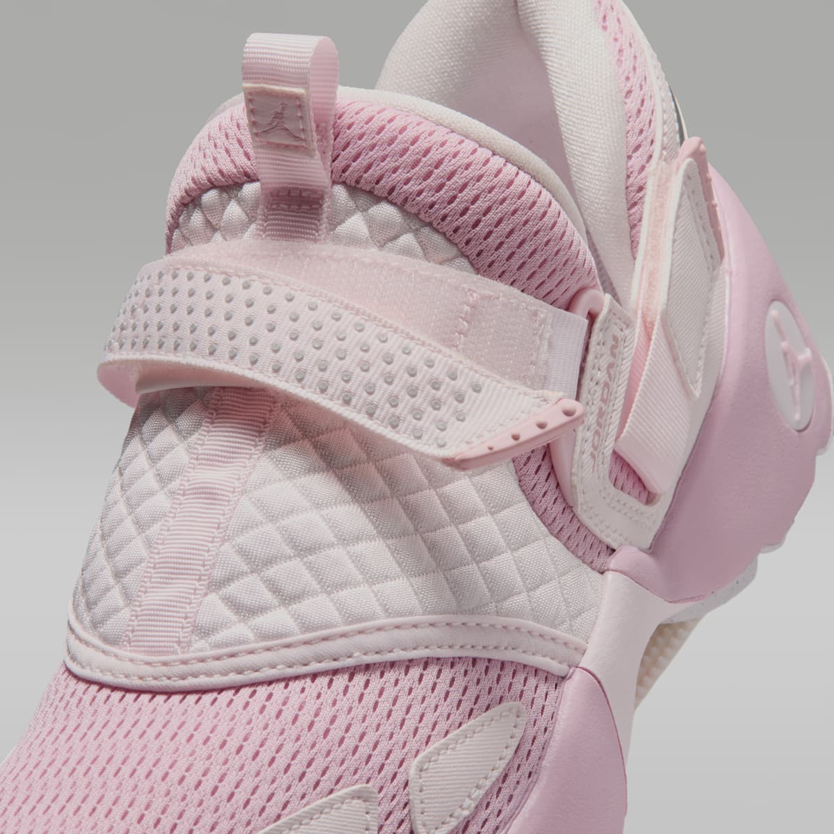 Jordan Trunner LX Women's Shoes - Iced Carmine/Pearl Pink/Reflective Silver/Iced Carmine