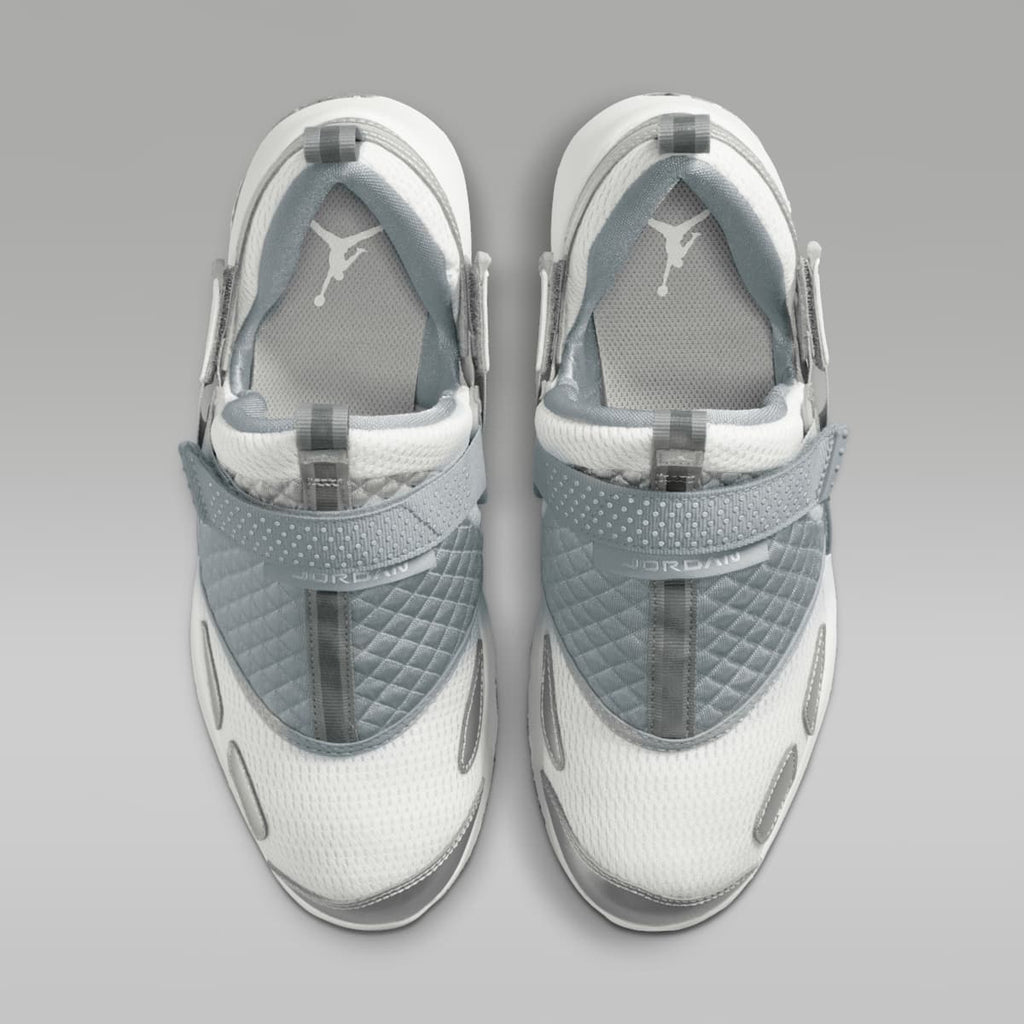 Jordan Trunner LX Women's Shoes - Wolf Grey/Reflective Silver/Summit White