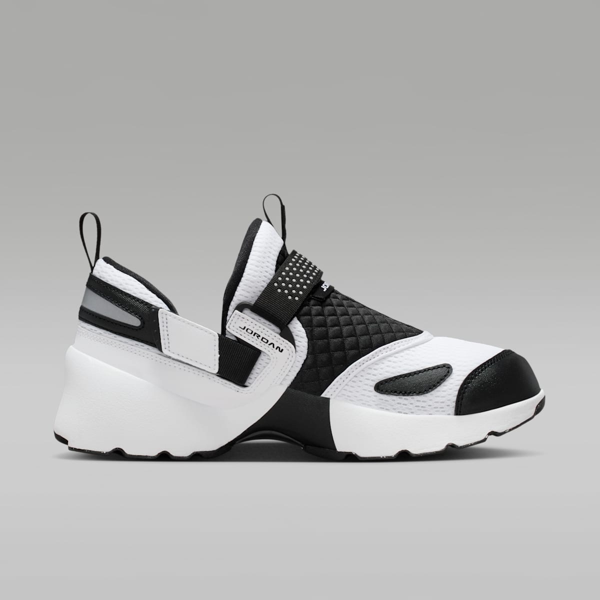 Jordan Trunner LX Women's Shoes - White/Reflective Silver/Black