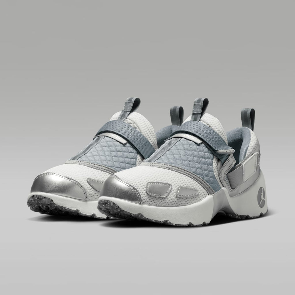 Jordan Trunner LX Women's Shoes - Wolf Grey/Reflective Silver/Summit White - Image 5