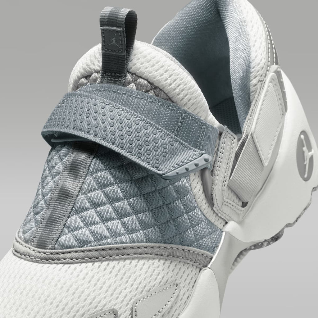 Jordan Trunner LX Women's Shoes - Wolf Grey/Reflective Silver/Summit White - Image 7