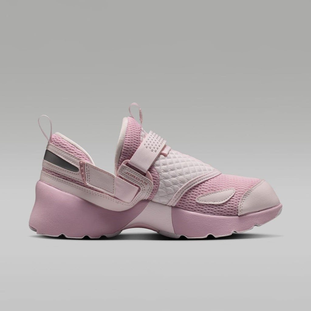 Jordan Trunner LX Women's Shoes - Iced Carmine/Pearl Pink/Reflective Silver/Iced Carmine