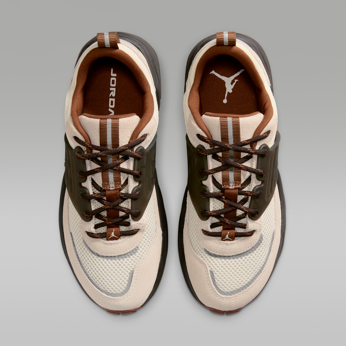 Jordan Trunner O/S Women's Shoes - Soft Pearl/Shadow Brown/Reflective Silver/Light British Tan
