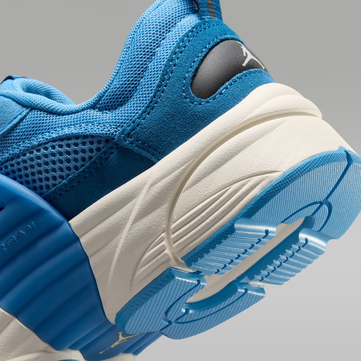 Jordan Trunner O/S Women's Shoes - Blue Beyond/True Blue/Soft Pearl - Image 8