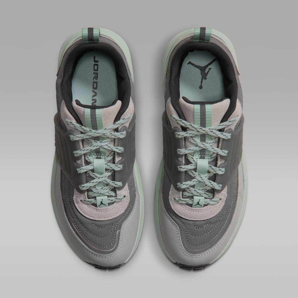 Jordan Trunner O/S SE Women's Shoes - Light Smoke Grey/Smoke Grey/Pistachio Frost/Dark Smoke Grey