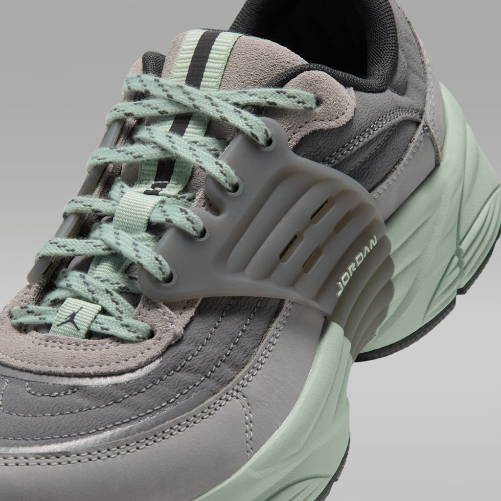 Jordan Trunner O/S SE Women's Shoes - Light Smoke Grey/Smoke Grey/Pistachio Frost/Dark Smoke Grey