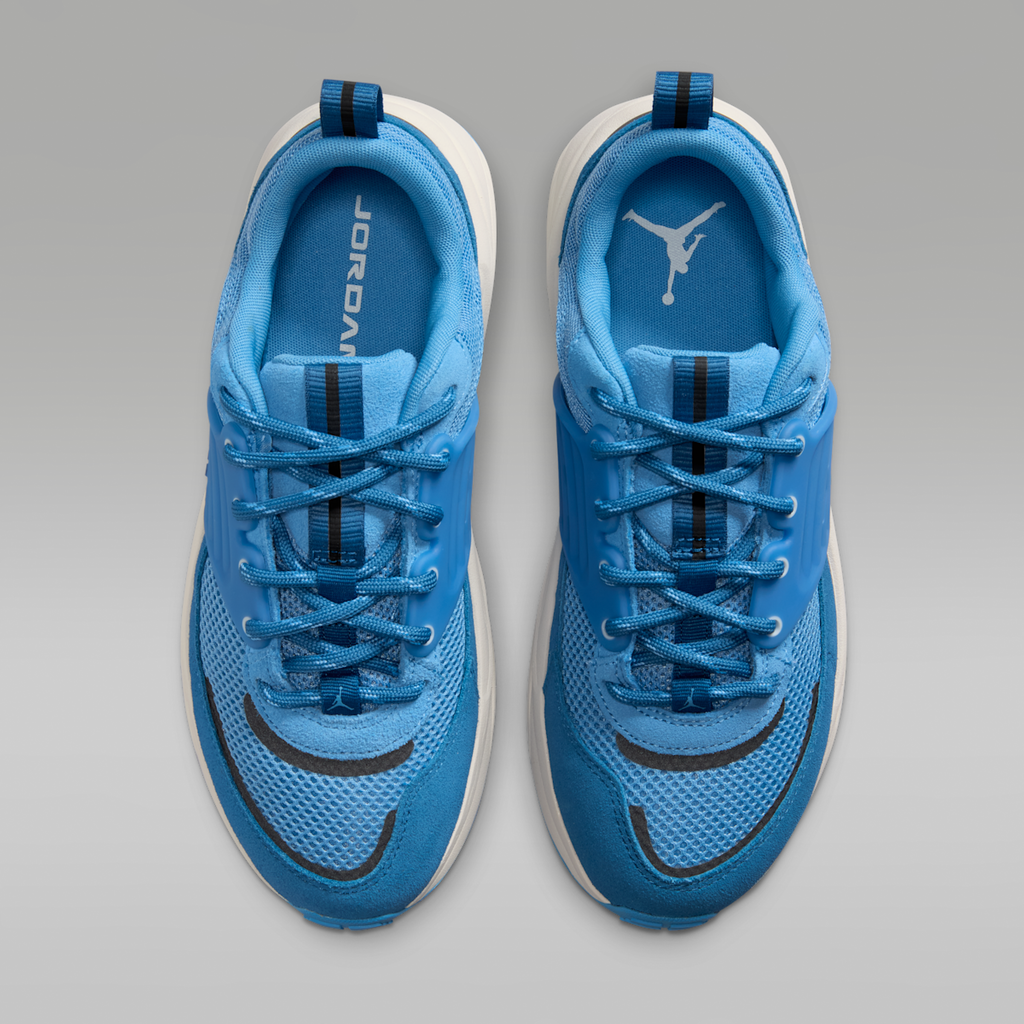 Jordan Trunner O/S Women's Shoes - Blue Beyond/True Blue/Soft Pearl