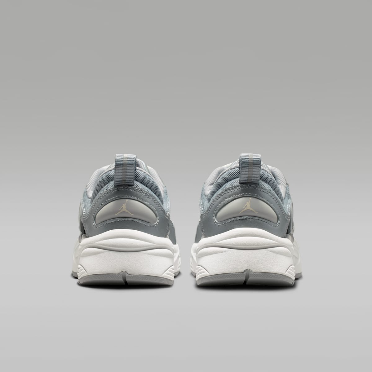 Jordan Trunner O/S Women's Shoes - Swan/Wolf Grey/Reflect Silver/Summit White - Image 6