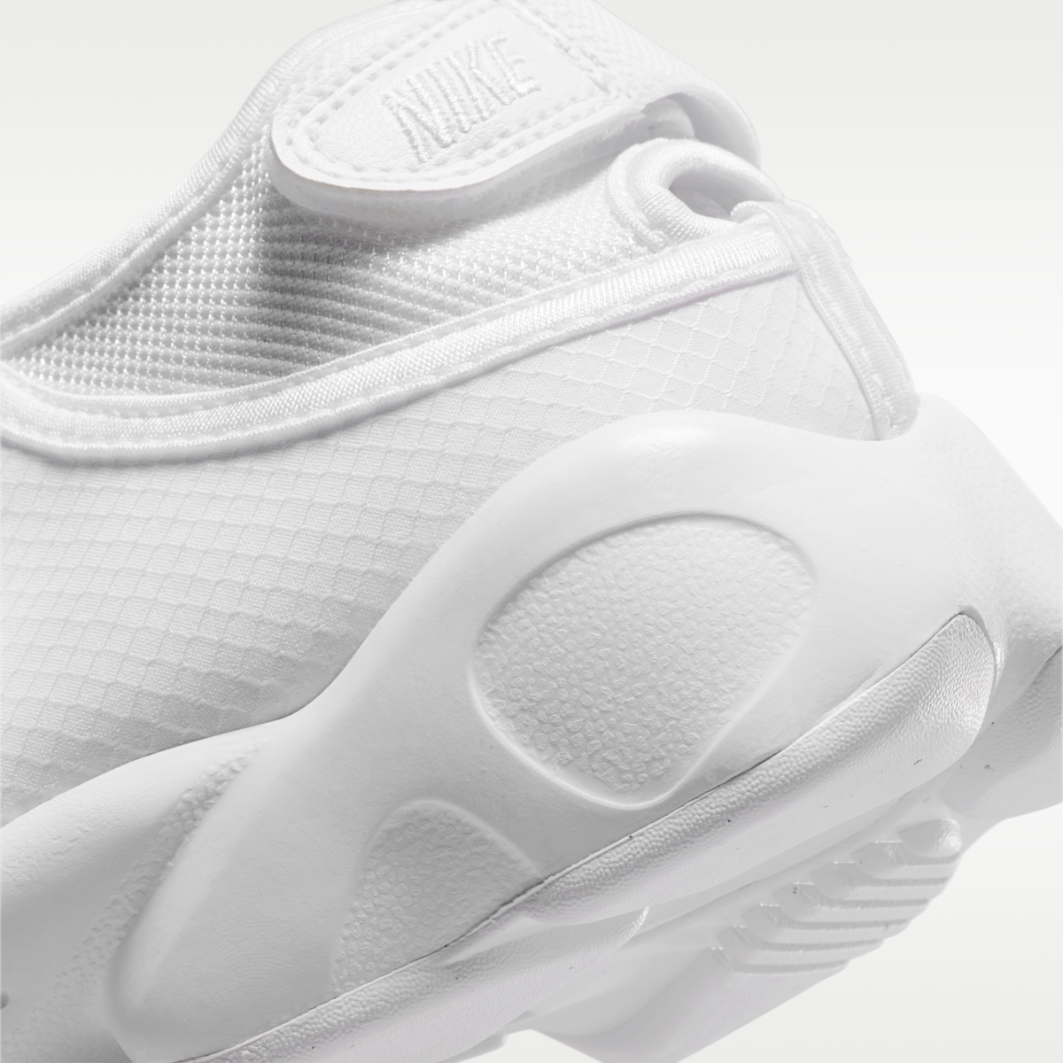 Nike Air Rift Breathe Women's Shoes - White/Pure Platinum/White
