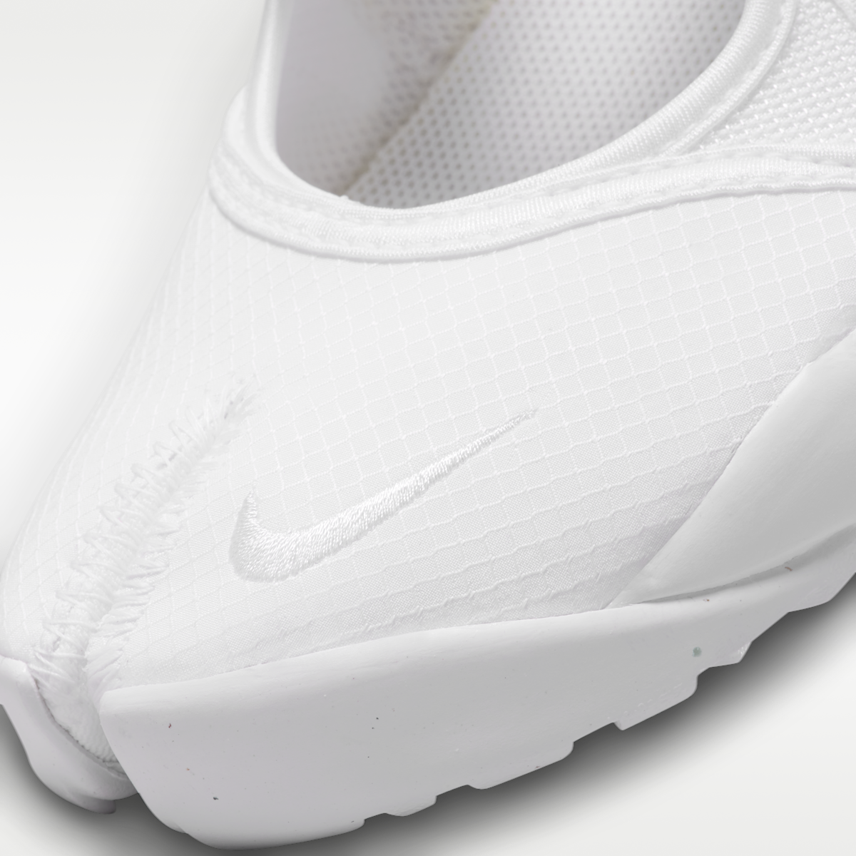 Nike Air Rift Breathe Women's Shoes - White/Pure Platinum/White