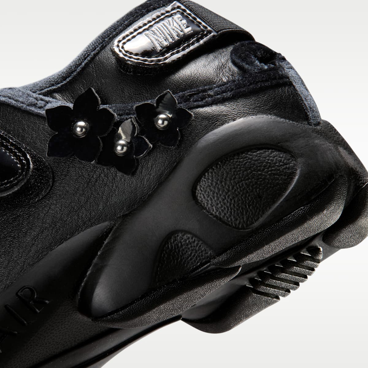 Nike Air Rift "Florette" Women's Shoes - Black/Wolf Grey/Metallic Silver