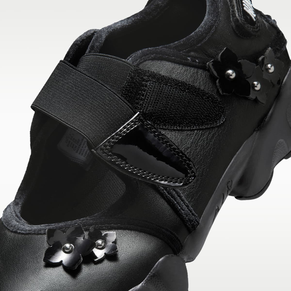 Nike Air Rift "Florette" Women's Shoes - Black/Wolf Grey/Metallic Silver