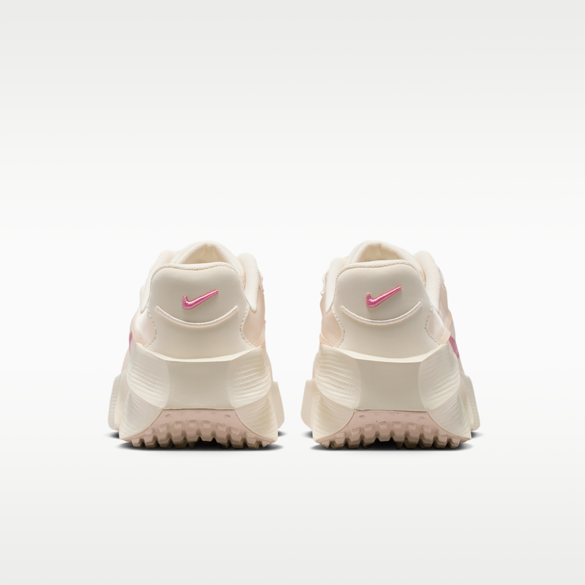 Nike Aura Edge Women's Shoes - Chalk/Pale Ivory/Elemental Pink/Peony